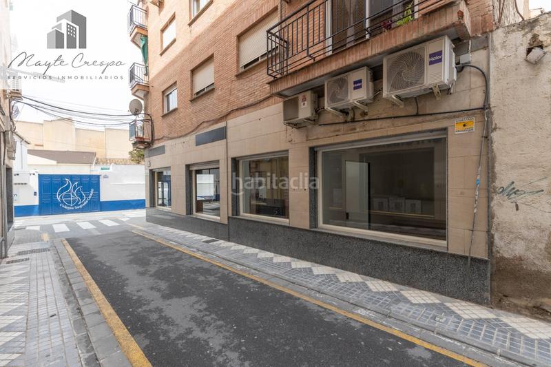 Foto d2376148-5190-4ee9-8bc7-1a76bf941fc6. Local comercial en calle calle de miguel hernández 1 local en el centro en Maracena