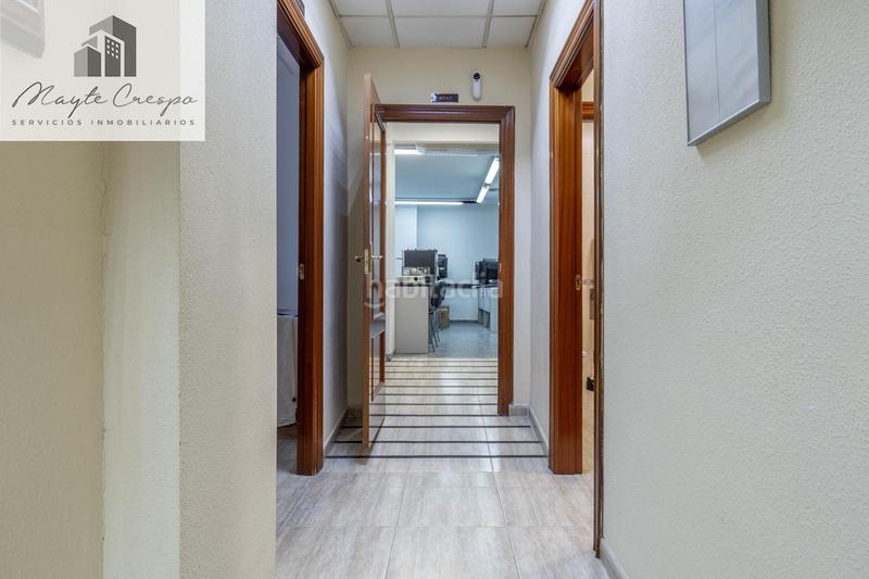 Foto a03c4032-bd8a-4a86-8b17-b332a46c3f5d. Local comercial en calle isaac albeniz 12 local comercial en Granada