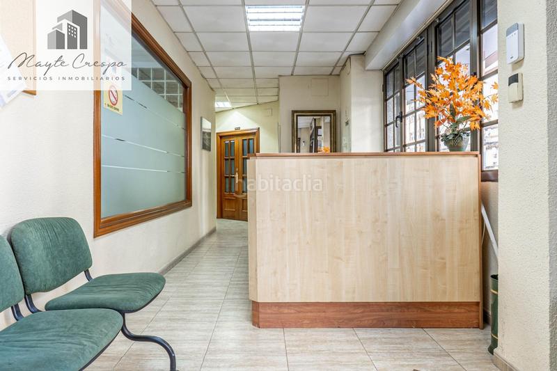 Foto f2ed6749-0302-42f0-9d77-7e9b6e2df0b9. Local comercial en calle isaac albeniz 12 local comercial en Granada
