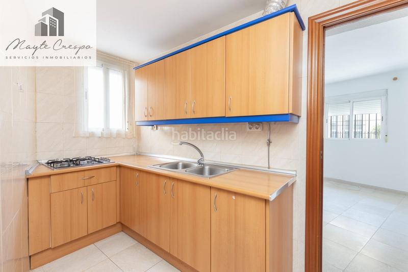 Foto f80700c8-f596-402d-83da-663f0c17e8ed. Local comercial en calle calle de maría del mar local en Maracena