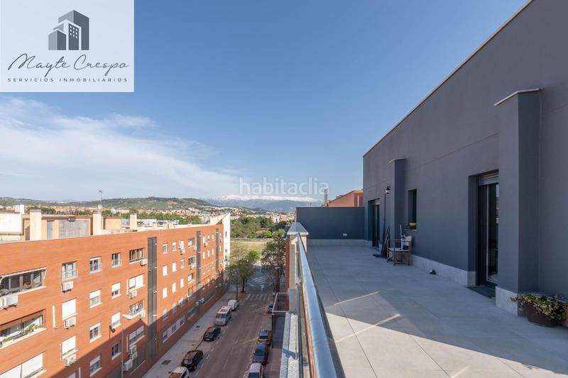 Foto 182f498a-b543-43e9-b51f-0a8a99fff1cd. Ático en calle deifontes 2 exclusivo ático con 97 m2 de terraza y vistas a sierra nevada en barrio periodistas en Granada