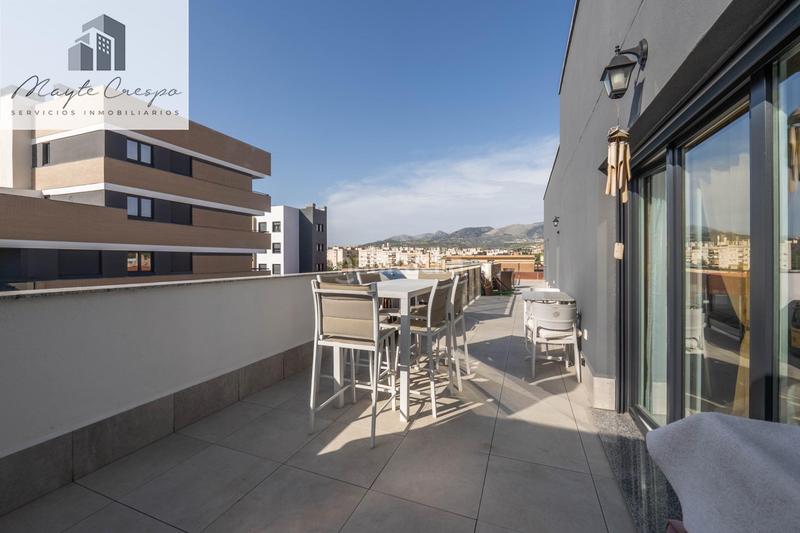 Foto 39fcd5f9-5d97-4da7-8bb9-e7fd1ef0325e. Ático en calle deifontes 2 exclusivo ático con 97 m2 de terraza y vistas a sierra nevada en barrio periodistas en Granada