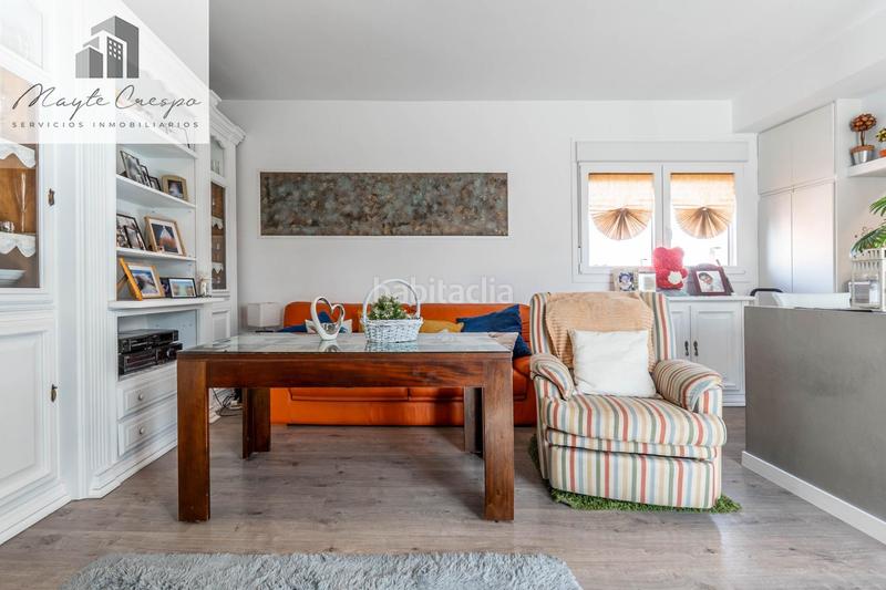 Foto c94a3bbb-ed9b-4dc4-af56-8d3860f1605e. Ático en calle deifontes 2 exclusivo ático con 97 m2 de terraza y vistas a sierra nevada en barrio periodistas en Granada