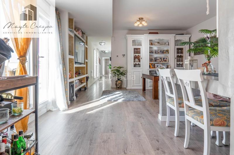 Foto d3e59c59-005f-4f16-9180-1e9e0212f2b0. Ático en calle deifontes 2 exclusivo ático con 97 m2 de terraza y vistas a sierra nevada en barrio periodistas en Granada