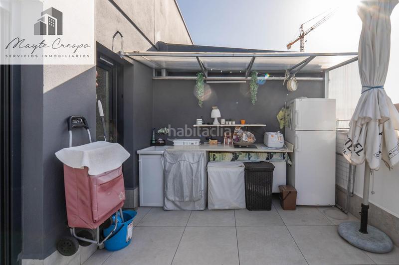 Foto e0b2dc06-8c07-496e-bd75-f57609a174a6. Ático en calle deifontes 2 exclusivo ático con 97 m2 de terraza y vistas a sierra nevada en barrio periodistas en Granada