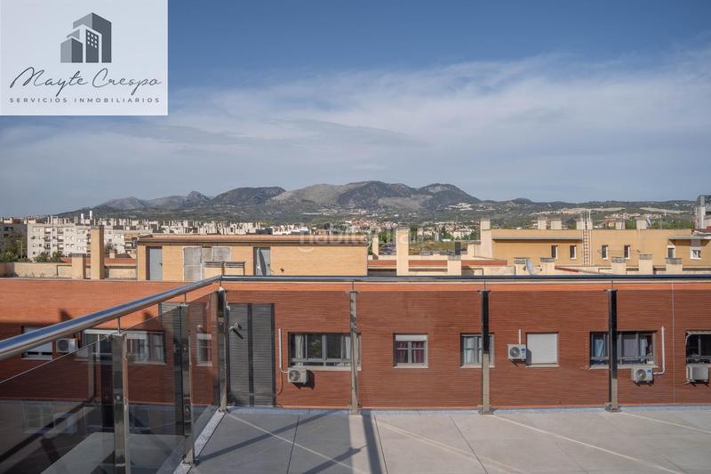 Foto e9f5b01f-c0b2-4f74-ada2-9fa4f170482a. Ático en calle deifontes 2 exclusivo ático con 97 m2 de terraza y vistas a sierra nevada en barrio periodistas en Granada
