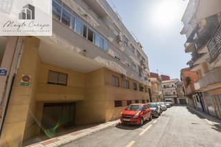 Pis a Calle jumilla 11. Vivienda de  2 dormitorios en el centro de maracena, a 5 min del