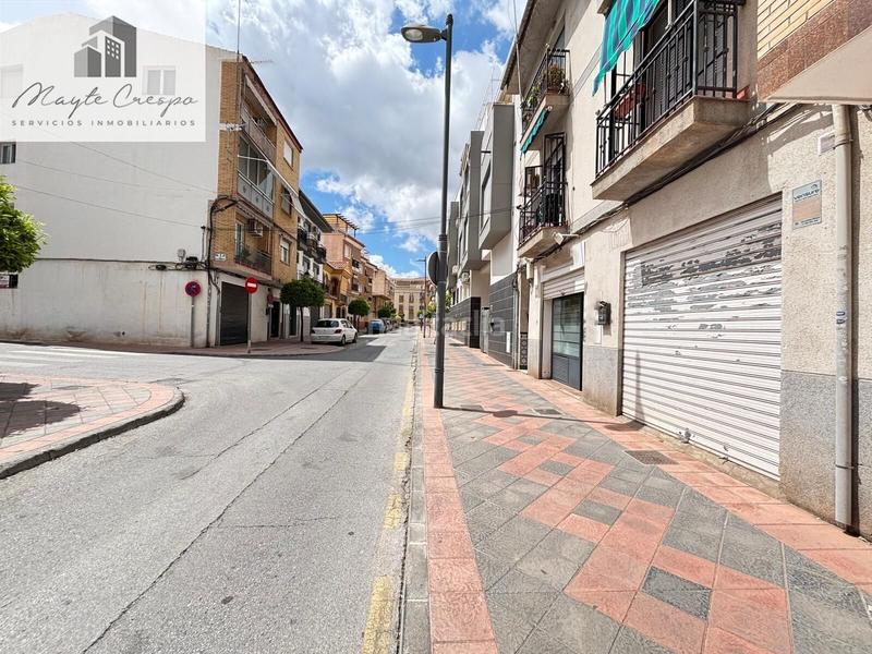 Foto f8dda2d4-1ae6-451b-94a4-9cc3d8d71e0b. Local comercial  con posible cambio de uso para vivienda. en Armilla