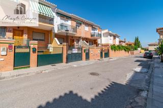 Casa adosada  Calle calle de fuerteventura. Estupenda adosada en ogijares