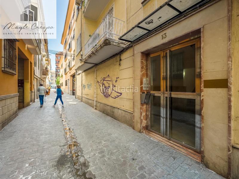 Foto e69cde9a-25be-46d4-979a-296fb32c7f40. Piso en calle nueva de la virgen 13 piso con 1as. calidades a 100m de el corte inglés en Granada