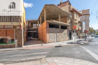 Terreny residencial a Calle calle rambla de capuchinos 18. Estructuras en venta en motril