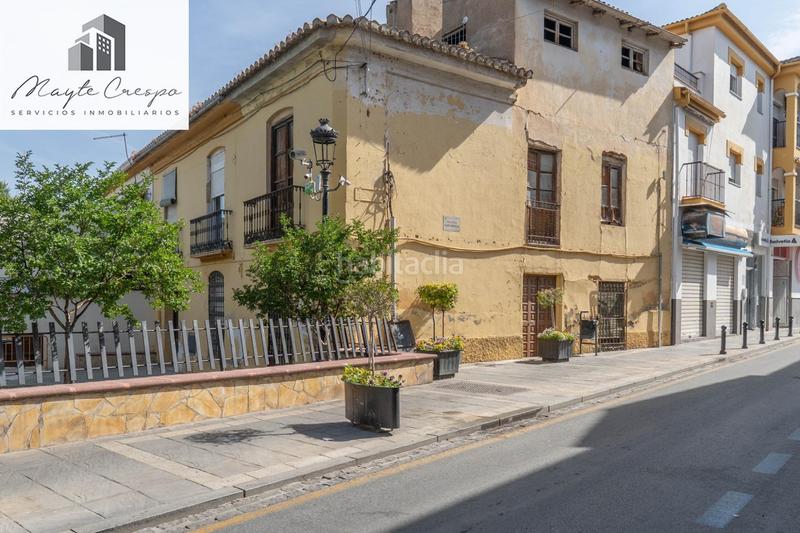 Foto 122bf0e8-4e9f-42ba-af3d-3f73a7a311b0. Casa  de tres plantas con 288 m2 a reformar frente al ayuntamiento en Ogíjares