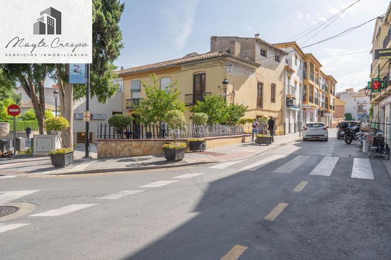 Foto 854928db-aab9-46f3-b61a-e20f824844a1. Casa  de tres plantas con 288 m2 a reformar frente al ayuntamiento en Ogíjares