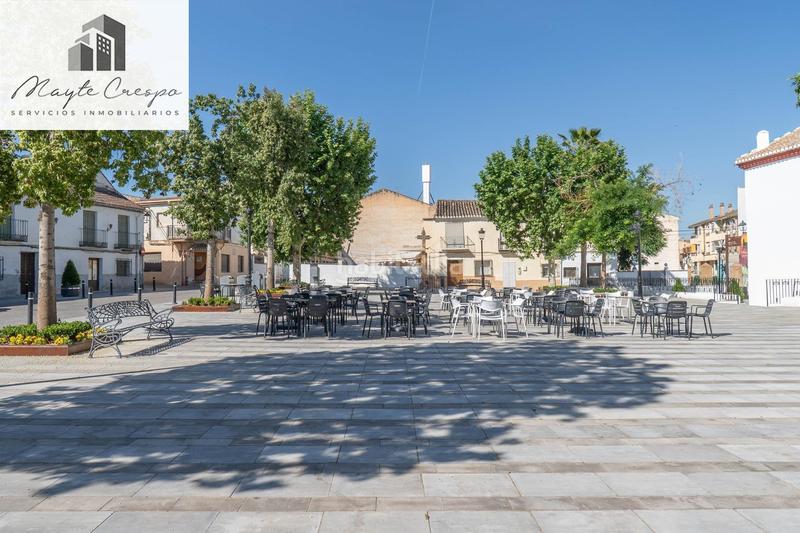Foto dfe551ea-f85b-4d35-9bb3-25eabdb65f41. Casa  de tres plantas con 288 m2 a reformar frente al ayuntamiento en Ogíjares