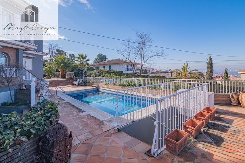 Foto 20a44a6d-a41b-465e-98d9-bbd7490d4e80. Chalet lujoso chalet en Barrio de la Vega Monachil