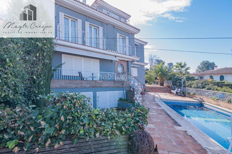 Foto dcf0539a-e64a-41da-bb7d-57263ebd7695. Chalet lujoso chalet en Barrio de la Vega Monachil