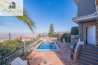 Xalet  Calle calle del betis. Lujoso chalet en monachil