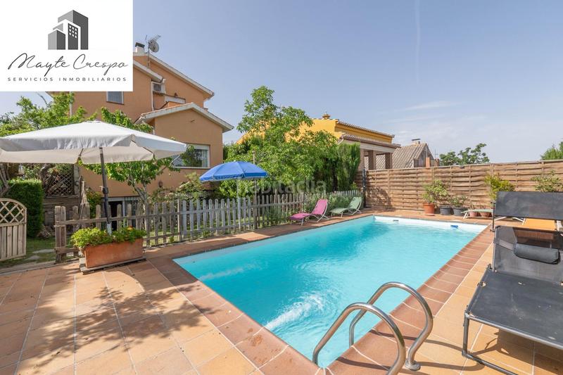 Foto 37d1a69b-0b1b-44a1-bef9-00cf92356888. Chalet precioso chalet independiente con piscina en Cumbres Verdes en Zubia (La)