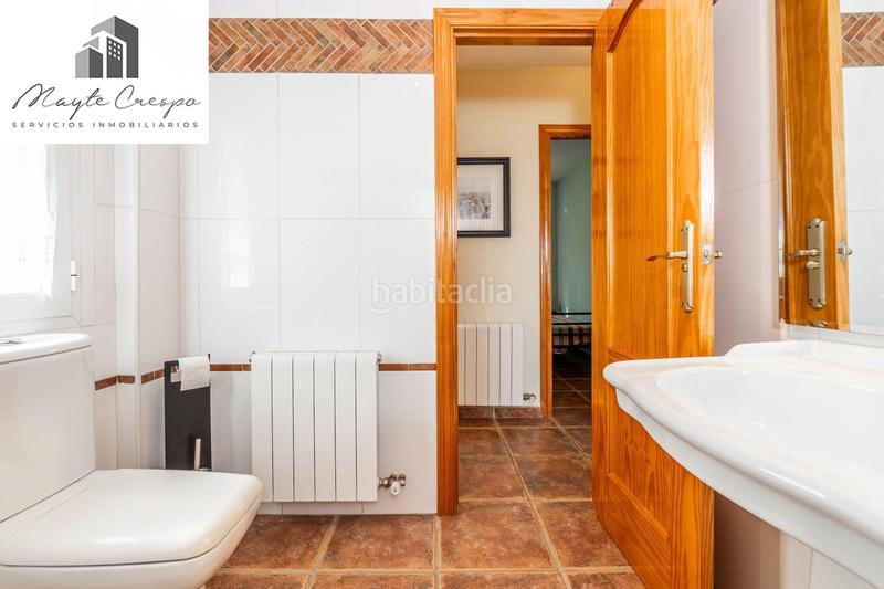 Foto 4cfefaf7-1d7f-4561-a7df-0c65a44c1b9c. Chalet precioso chalet independiente con piscina en Cumbres Verdes en Zubia (La)