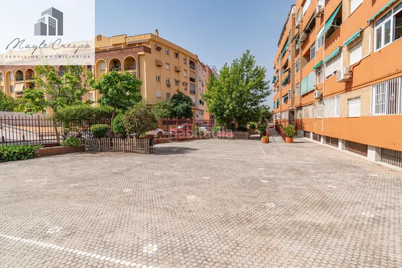 Foto 8e9b3e6d-000e-4d45-8805-0bcc979650d7. Piso  con plaza de garaje junto al carrefour en Granada