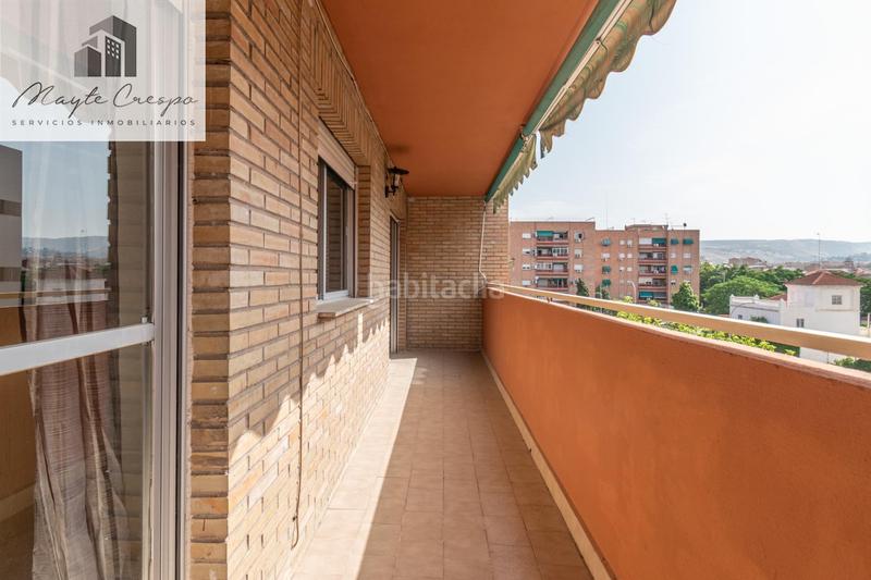 Foto b7121d78-f2c6-40f2-a8a4-1f08e5b1a9cc. Piso  con plaza de garaje junto al carrefour en Granada
