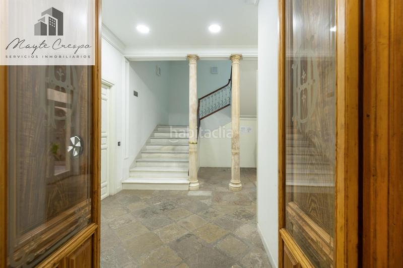 Foto 1f715d68-e5a5-48b8-9848-f2b4c12ce915. Dúplex impresionante piso en dos alturas en el corazón en Granada