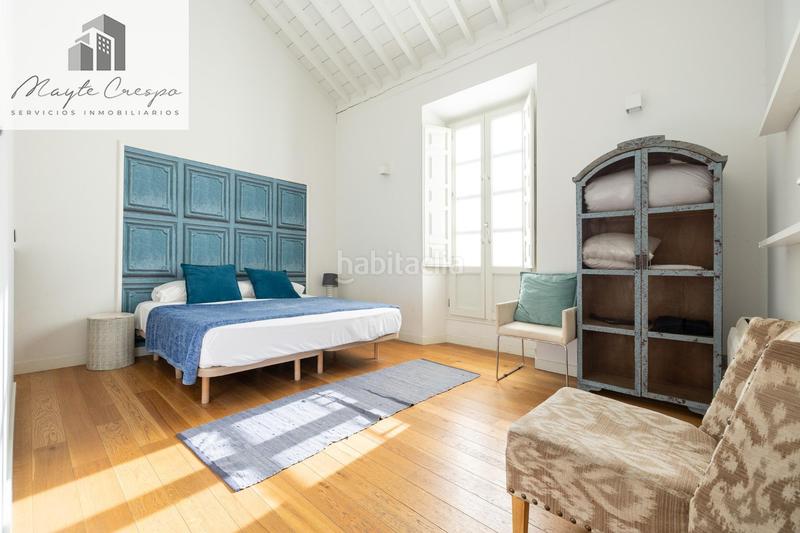 Foto 71b1e073-9056-46d8-a548-6cc8a013c287. Dúplex impresionante piso en dos alturas en el corazón en Granada
