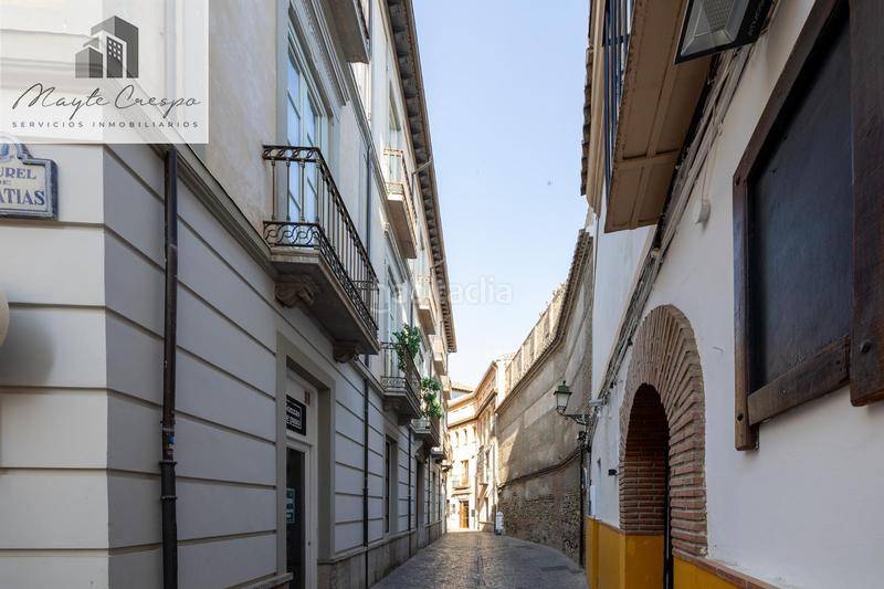Foto 8f833678-5d11-42c3-abcc-1a1edd79f4dd. Dúplex impresionante piso en dos alturas en el corazón en Granada
