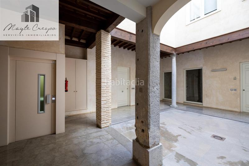 Foto e70bc5c3-abdc-4881-b72a-ba15b8900ddf. Dúplex impresionante piso en dos alturas en el corazón en Granada