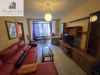 Location Appartement  Plaza san pantaleón. Piso en plaza de toros para estudiantes