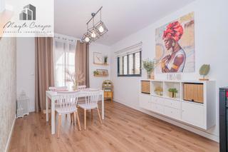 Casa a schiera en Purchil. Chalet adosado de estilo moderno en la entrada de vegas del geni