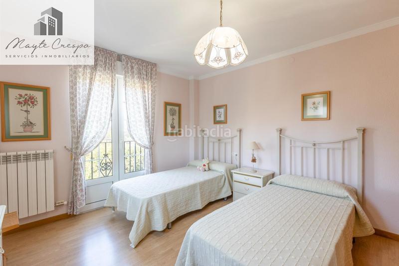 Foto a03fd6d5-e4b8-429c-82ef-5146baa28f8c. Chalet en calle calle del lirio precioso chalet independiente en Gójar