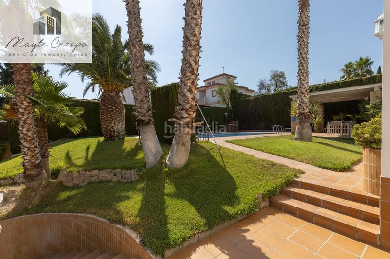 Foto c0e835e8-b6d7-434f-a190-74e68816e992. Chalet en calle calle del lirio precioso chalet independiente en Gójar