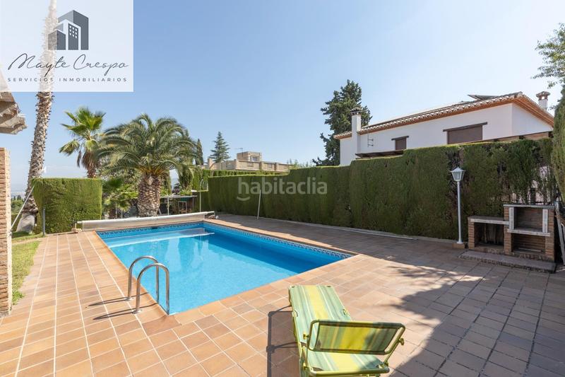 Foto cd8bb40a-61b0-4ac5-9e29-335573e7c4eb. Chalet en calle calle del lirio precioso chalet independiente en Gójar