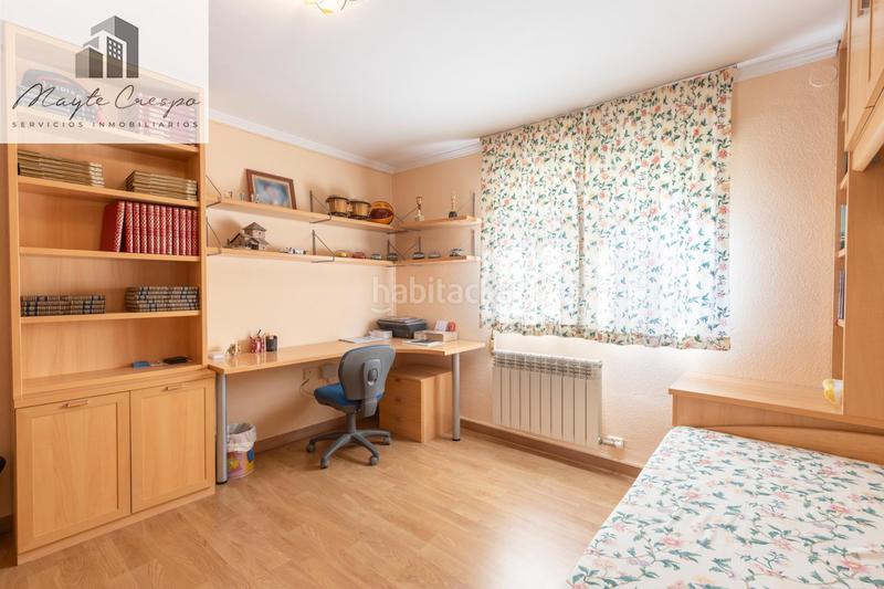 Foto d5a9612b-5a1c-4dd8-9578-be96d542c4a8. Chalet en calle calle del lirio precioso chalet independiente en Gójar