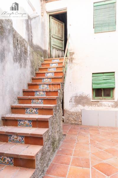 Foto 1644c03c-7a21-4dee-9e9a-8e523ebb3d1d. Casa adosada casa centrica para reformar en Albolote