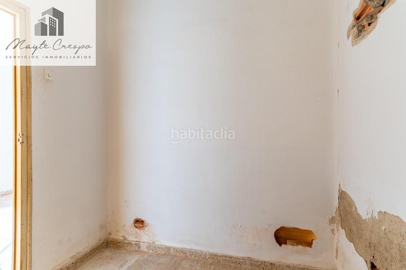 Foto f41f12cf-644e-4548-8569-0da4e59a06e6. Casa adosada casa centrica para reformar en Albolote