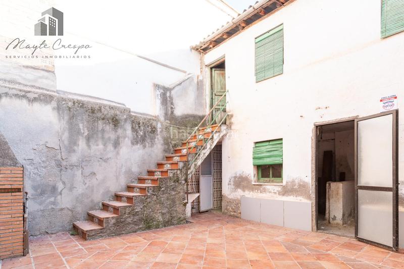 Foto fa883d8d-b612-478d-ac20-4eeb9e19ca58. Casa adosada casa centrica para reformar en Albolote