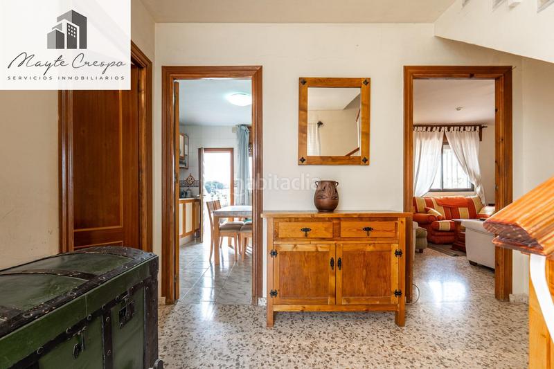 Foto 51d8c6d6-6ee6-4d60-ac3f-5d5d68a328b5. Chalet en camino de la barrera (far) 58 el Fargue 2000 metros de parcela segregable con chalet de 178m en tres plantas mas nave de 90 metros en Granada