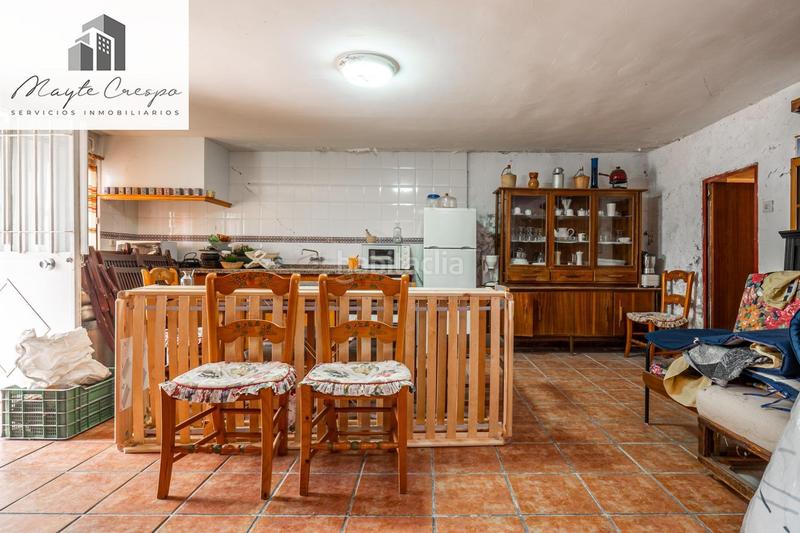 Foto d3a6cb20-1f1a-486e-8ca8-535004ba2c27. Chalet en camino de la barrera (far) 58 el Fargue 2000 metros de parcela segregable con chalet de 178m en tres plantas mas nave de 90 metros en Granada
