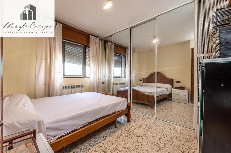 Foto efa2a28e-fc6d-4696-81d5-33245acb3cbe. Chalet en camino de la barrera (far) 58 el Fargue 2000 metros de parcela segregable con chalet de 178m en tres plantas mas nave de 90 metros en Granada