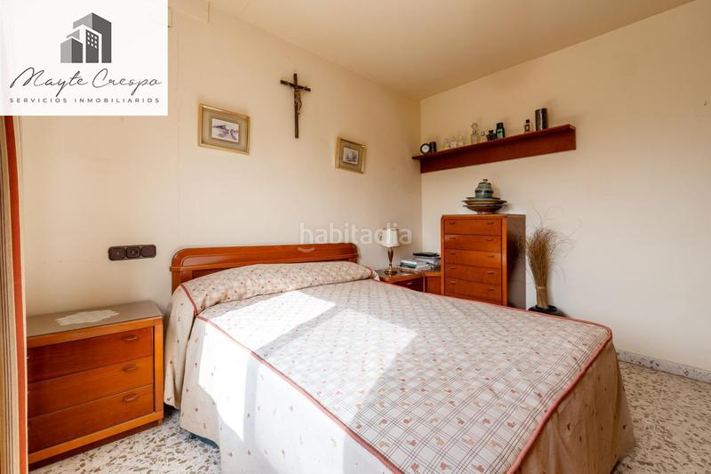 Foto f4b0cad1-9736-416a-bd97-55ca8d3312cf. Chalet en camino de la barrera (far) 58 el Fargue 2000 metros de parcela segregable con chalet de 178m en tres plantas mas nave de 90 metros en Granada