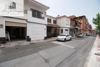Haus in Maracena. Oportunidad de adosado en maracena