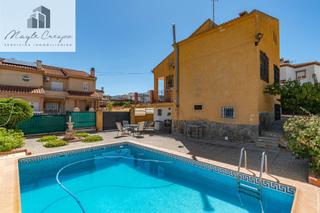 Chalet à Villa de Otura. Chalet independiente en otura