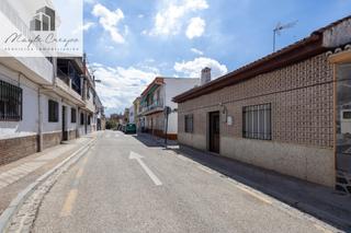 Casa  Nueva (cer). Amplia vivienda en barrio de los periodistas!