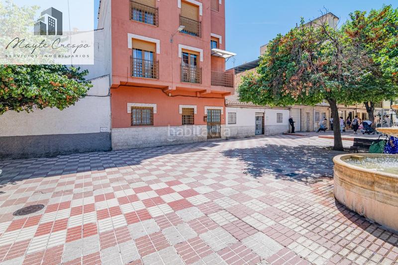Foto a0575325-9962-48e9-9d48-1f7f5f246810. Casa a schiera con riscaldamento in Barrio de Zaidín Granada
