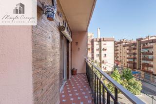 Pis  Avenida de barcelona. Piso en esquina en avenida de barcelona  zaidín