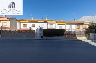 Reihenhaus in Iznalloz. Casa adosada en iznalloz