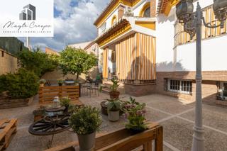 Casa  Calle calle de fuensanta, 24. Espectacular chalet en el centro de atarfe