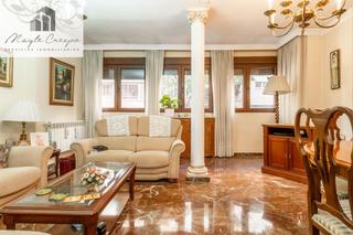 Pis  San jose baja. Quieres vivir en el centro con todas las comodidades?